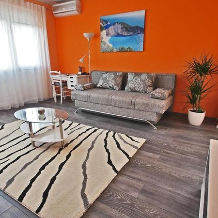 Apartment Rino****, 58M², 170M From The Beach Rijeka Exterior foto