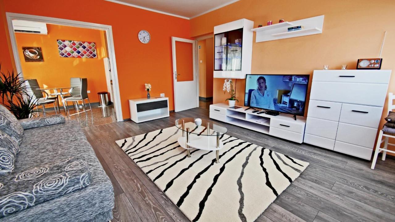 Apartment Rino****, 58M², 170M From The Beach Rijeka Exterior foto