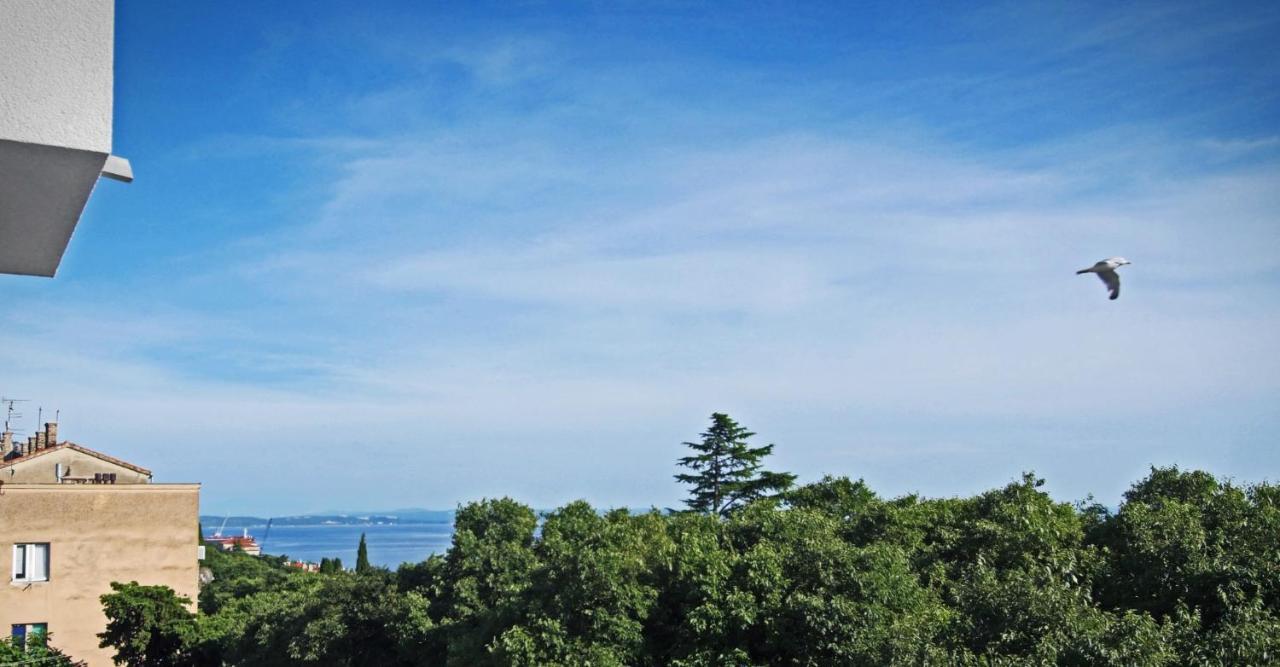 Apartment Rino****, 58M², 170M From The Beach Rijeka Exterior foto