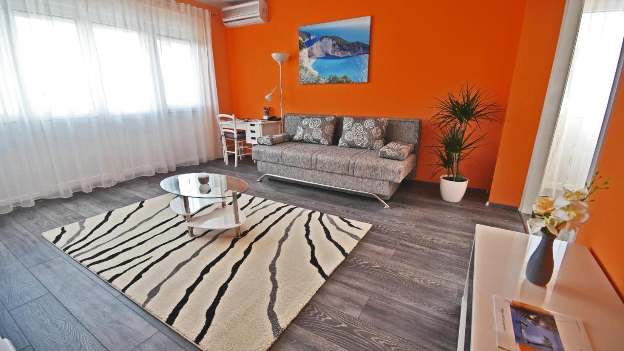Apartment Rino****, 58M², 170M From The Beach Rijeka Exterior foto