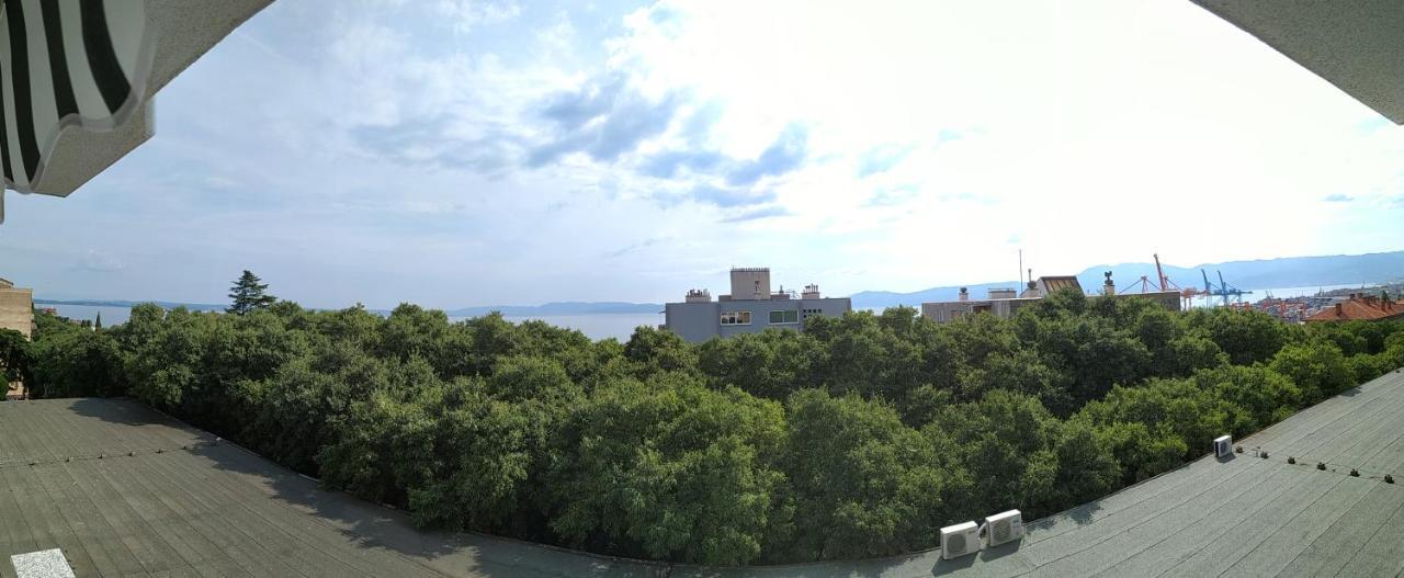 Apartment Rino****, 58M², 170M From The Beach Rijeka Exterior foto